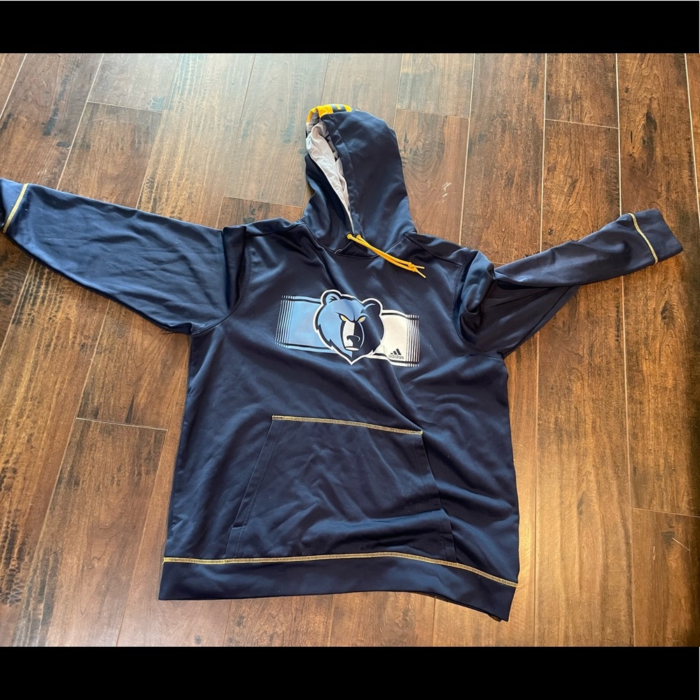 Memphis Grizzlies sweatshirt